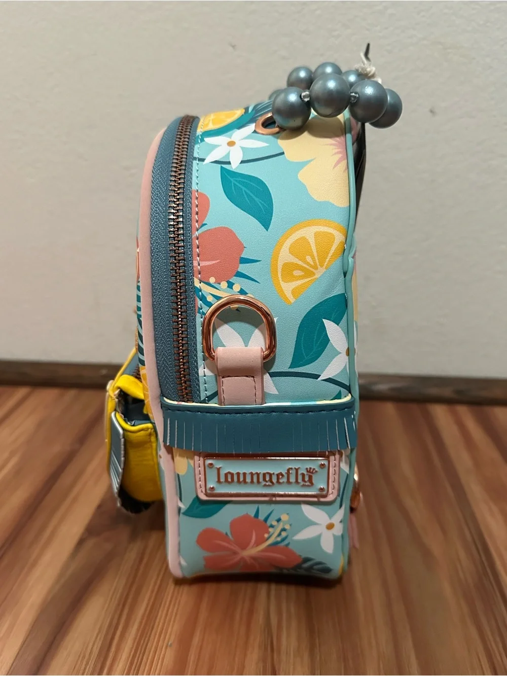 NWT Loungefly Lemon floral embroidered mini convertible backpack - Picture 3 of 5
